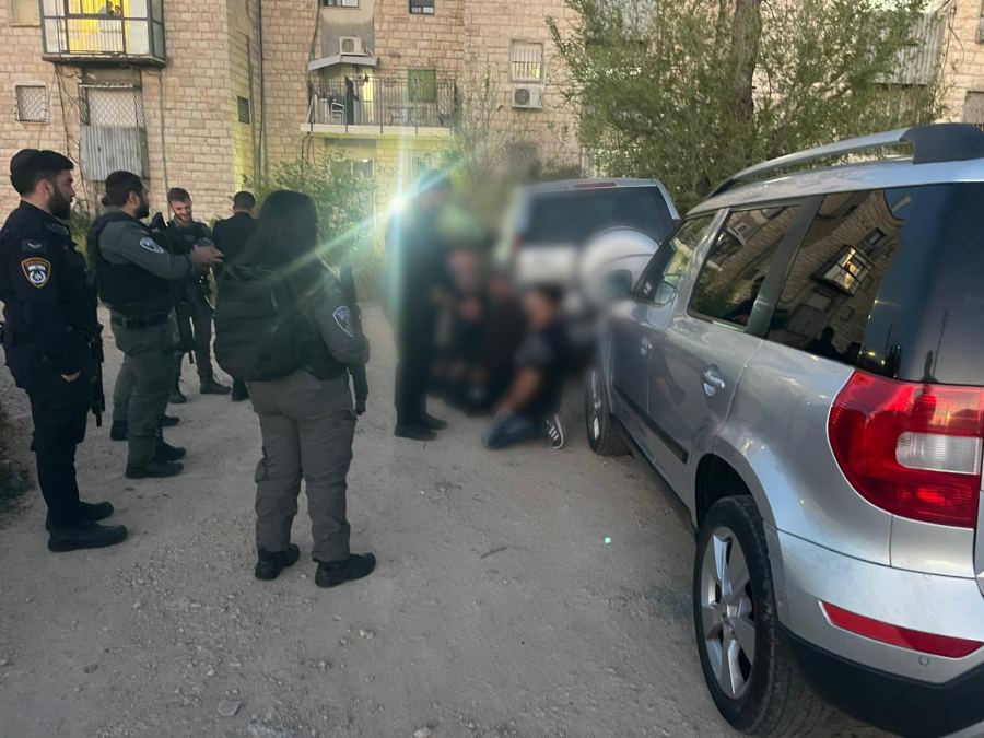 الشرطة : إحباط اختطاف قاصر في بيت حنينا بالقدس واعتقال مشتبهين